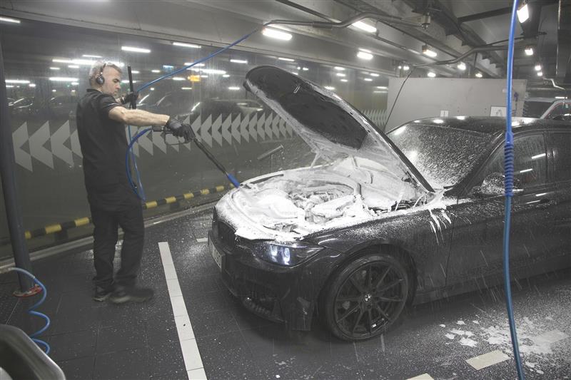 Engine bay cleanliness: why does it matter?